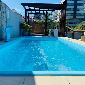Residencial Com Piscina Possui Jacuzzi Aquecida Com Hidromassagem Casa de Férias